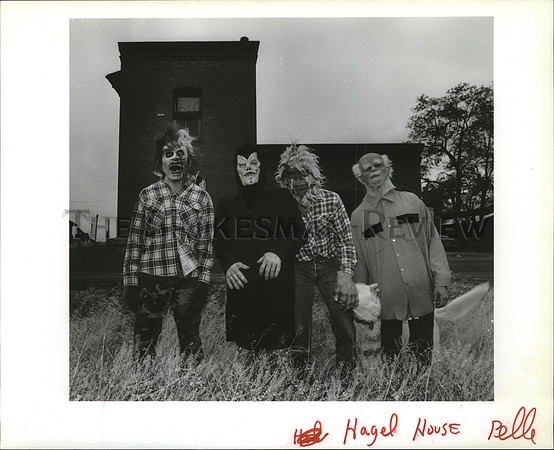 1988 Press Photo Hagel family members had operated haunted house since 1962