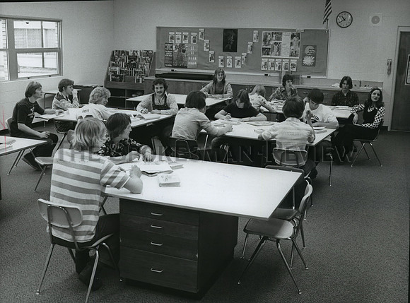 1976 Press Photo Boys home economics  class, East Valley High School