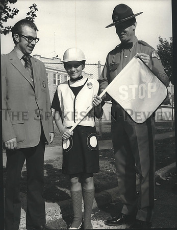 1972 Press Photo Michelle Thurlow wears the school crossing guard's new uniform