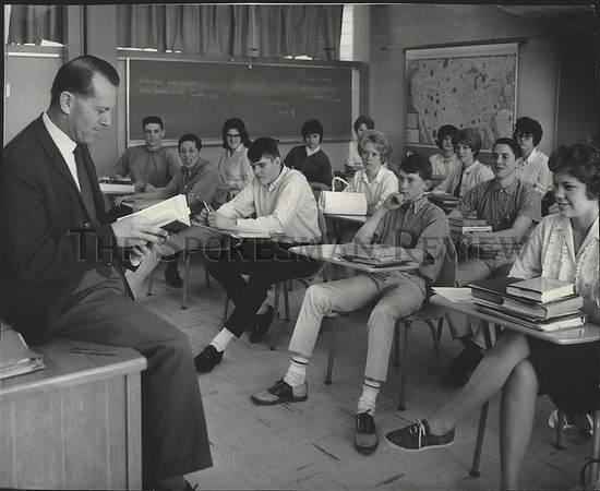 1963 Press Photo English Teacher Alan Tregenza at Shadle Park High School