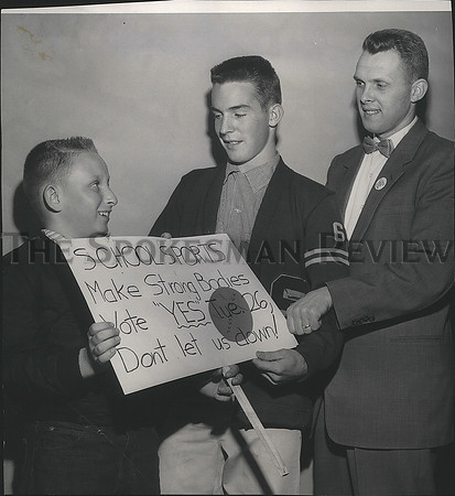 1960 Press Photo Fathers, sons & coaches met at Shadle Park high school to vote