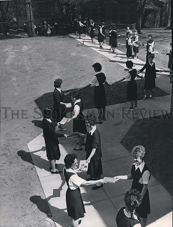 1962 Press Photo Marycliff High School students transfer books to new building