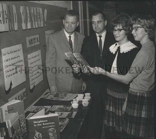 1962 Press Photo School coordinators help program of Future Teachers of America