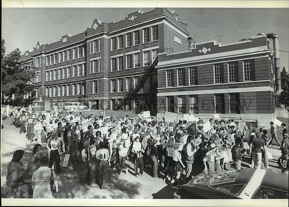 1979 Press Photo North Central High School teacher strike