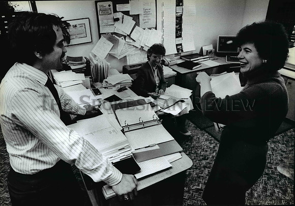 1986 Press Photo Dr. Anne Fox, Post Falls school superintendent and Dave Urbanac