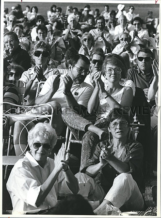 1987 Press Photo Crowd at University High School for Spokane Symphony Orchestra.