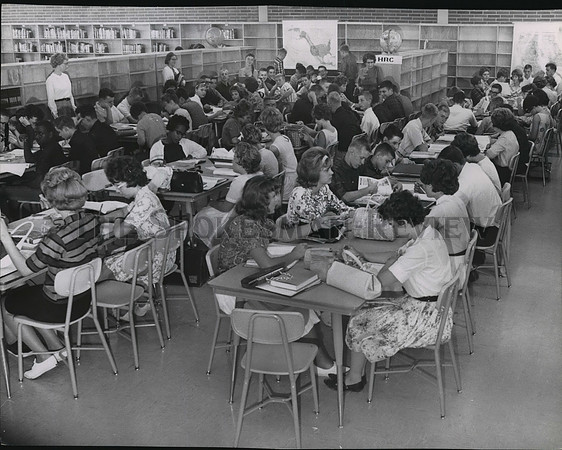 1963 Press Photo Ferris High School typing class