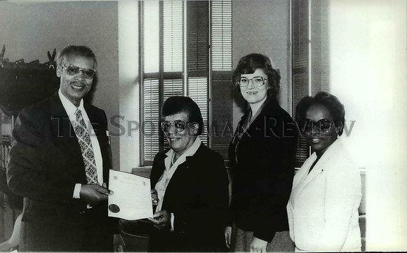 1983 Press Photo Mayor Jim Chase, Frances Scott, Sharon McDred and Joyce Bobbitt