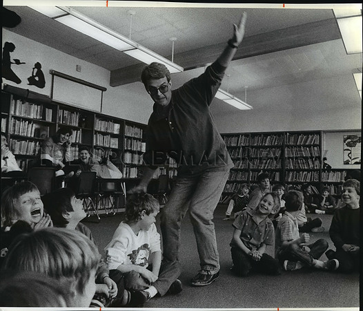 1990 Press Photo Rick Hornor, professor of Whitworth College's acting class