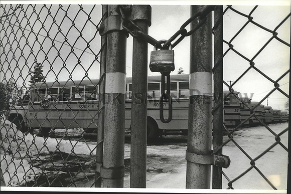 1991 Press Photo Coeur d'Alene School buses parked after cancellation of classes