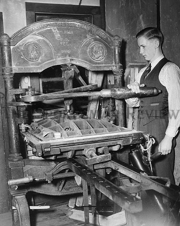 WHITWORTH HAND PRINTING PRESS