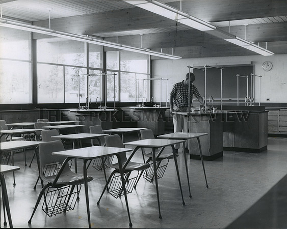 1961 Press Photo Inside a Classroom at Liberty High School, Spokane