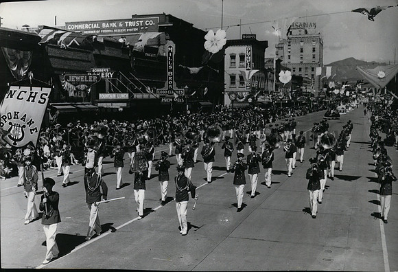 1940 Press Photo Crack North Central High School Band Apple Blossom Festival