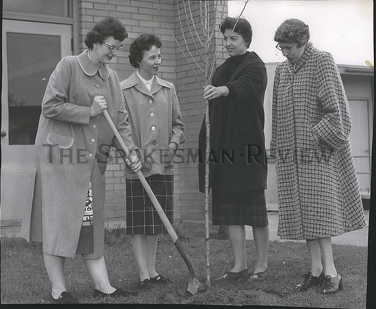 1960 Press Photo The Sandette Garden Club will help Loma Vista elementary.