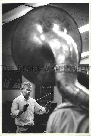 1987 Press Photo John Terris practices with the Coeur d'Alene High School band