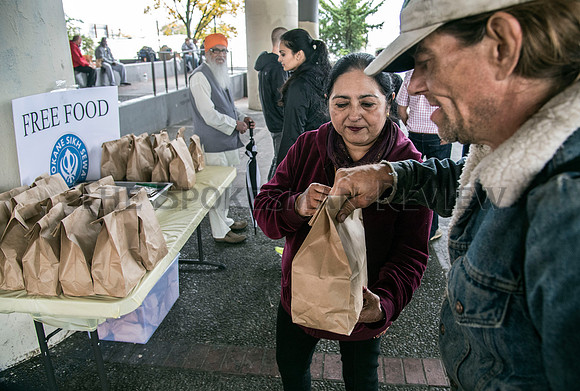 SIKH TEMPLE, FREE MEALS