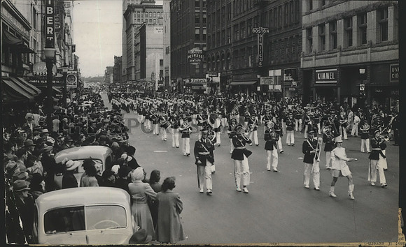 1942 Press Photo Rogers High School Marching Band on Riverside During a Parade
