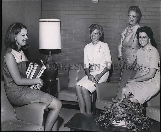 1968 Press Photo Annual Whitworth Auxiliary benefit being planned