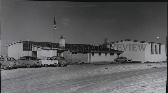 1956 Press Photo Classrooms and multipurpose unit exterior at Sunset school