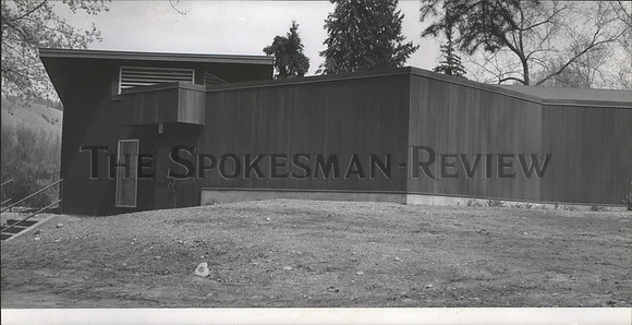 1971 Press Photo St. George School classroom exterior