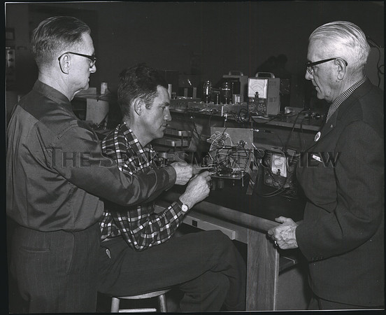 1962 Press Photo Electronics class at the Technical and Vocational School