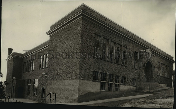 1928 Press Photo New Sacred Heart School