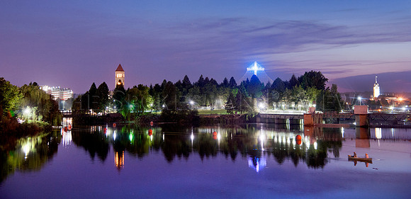 NIGHTFALL IN RIVERFRONT PARK
