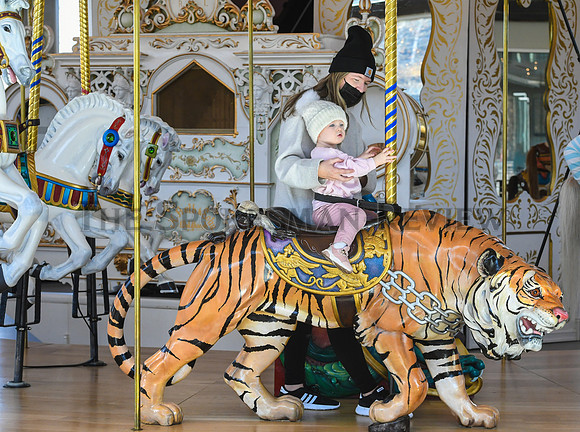 SRX LOFF CARROUSEL 2