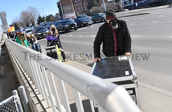 SRX_STAGEHAND_002_TT