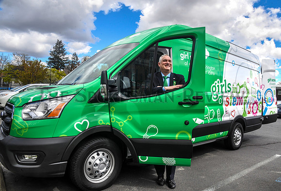 SRX GIRL SCOUTS VAN 1