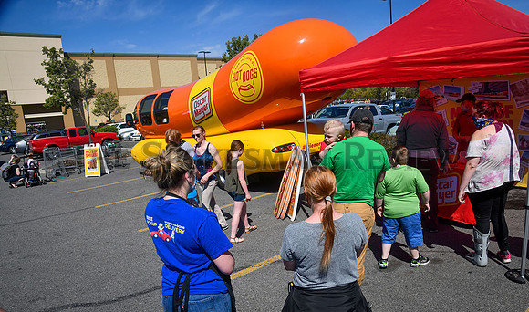 SRX WIENERMOBILE 8