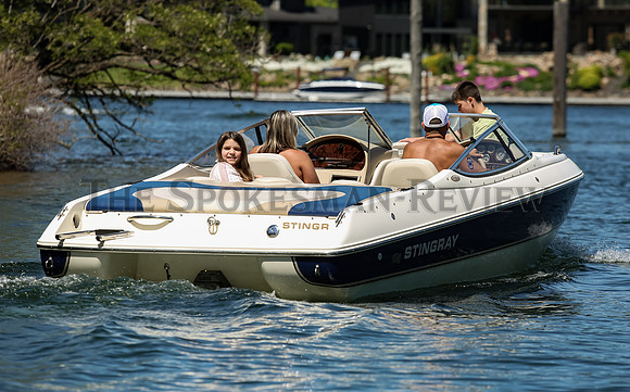SRX HOLIDAY BOATING 12