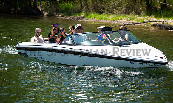 SRX HOLIDAY BOATING 2