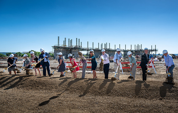 SRX_GROUNDBREAKING 1
