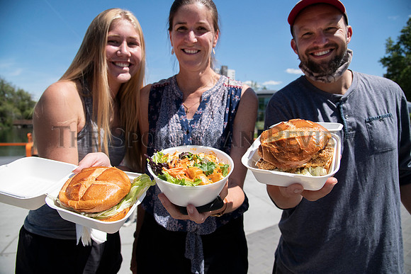 SRX TUESDAY FOOD TRUCKS RIVERFRONT 2