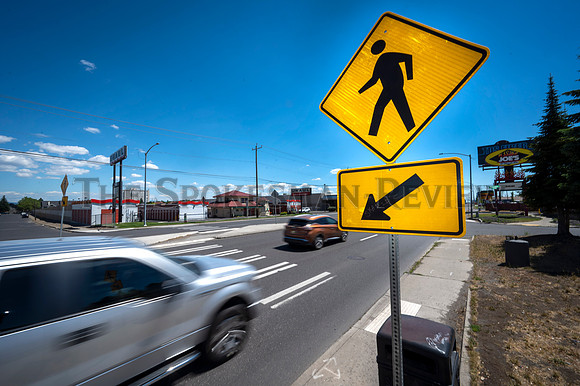 SRX_MID-BLOCK CROSSING