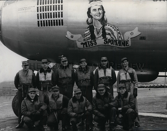 1951 Press Photo B-28 bomber "Miss Spokane" and her crew in Japan
