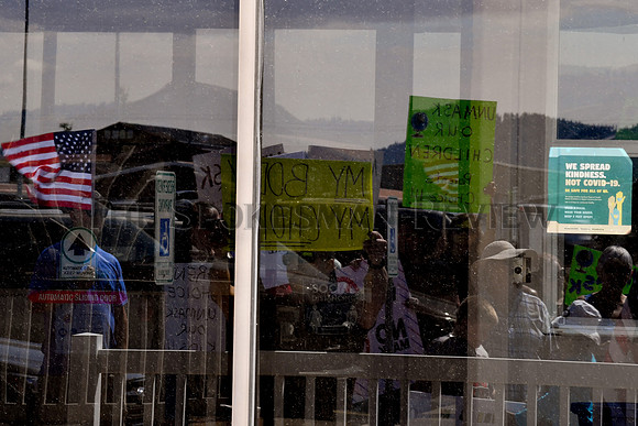 SRX_MASKPROTEST_005_tt