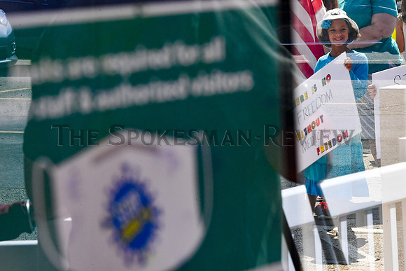 SRX_MASKPROTEST_003_tt