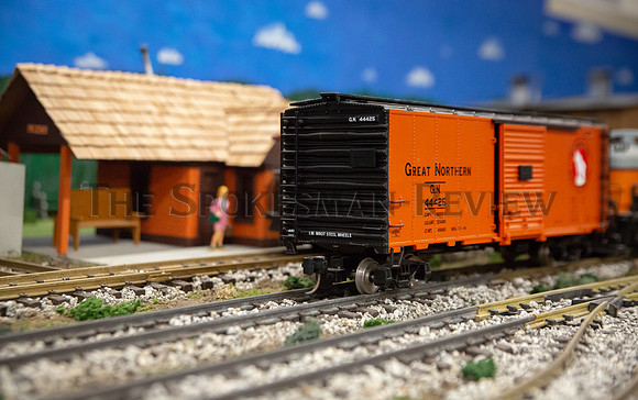 SRX TRAIN MAN 11