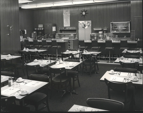 1965 Press Photo Sixth Avenue Restaurant at the 6th Ave Medical-Dental Building