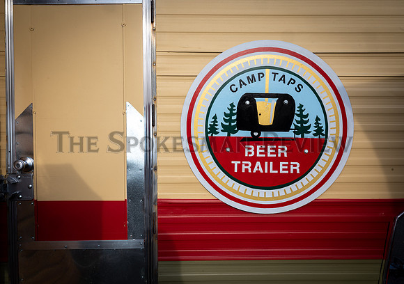 SRX_CAMP TAPS BEER TRAILER 2