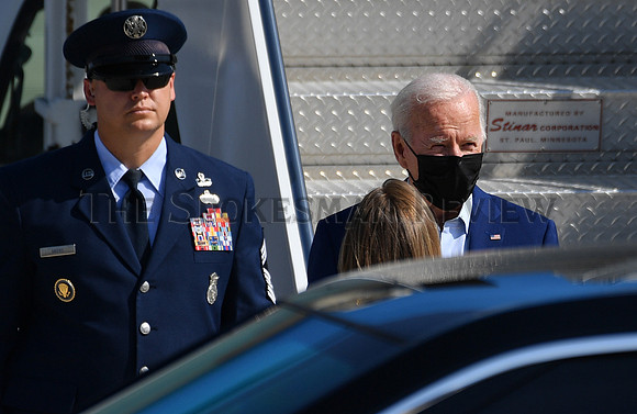SRX_BIDENVISIT_010_tt
