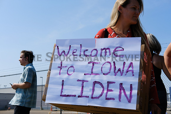 SRX_BIDENVISITPROTEST_003_tt