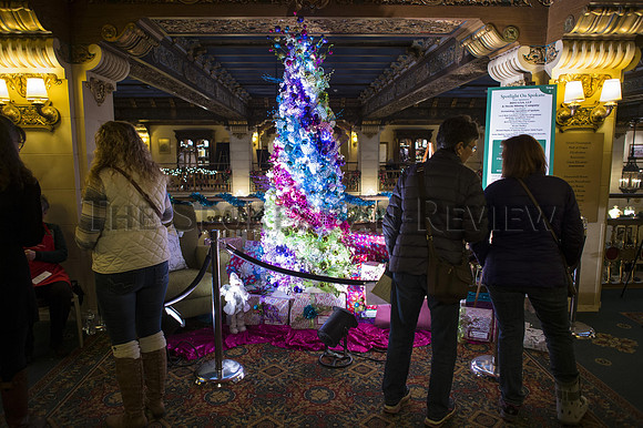 XMAS TREE ELEGANCE_