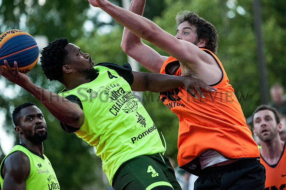 srx_ Hoops_World _Invitational_1_.jpg