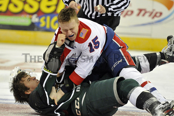 Chiefs Silvertips fight