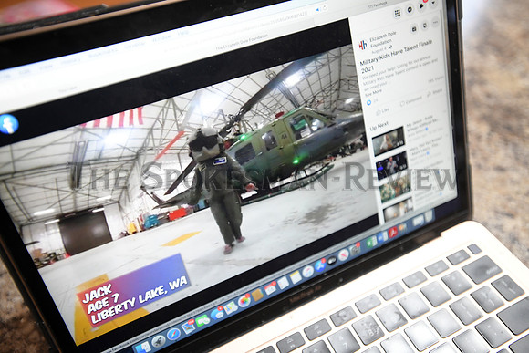 SRX_MILFAM_02_tt