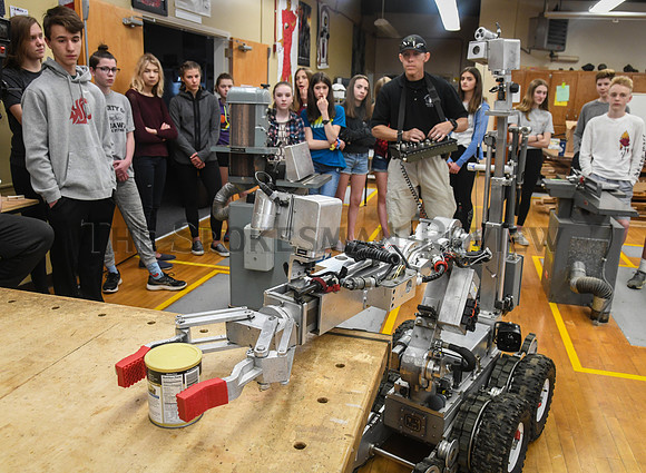 SRX SAC BOMB ROBOT 5