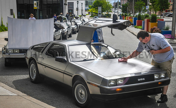 SRX DELOREAN 3